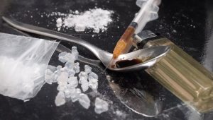 مواد تشکیل دهنده شیشه یا کریستال