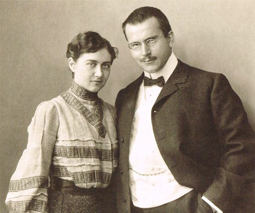 عکس خانوادگی کارل یونگ - سایت روانشناسی برتر عکس خانوادگی کارل یونگ