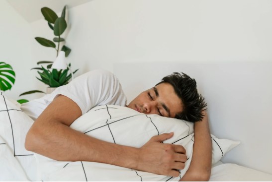 خطرات خواب زیاد برای مغز